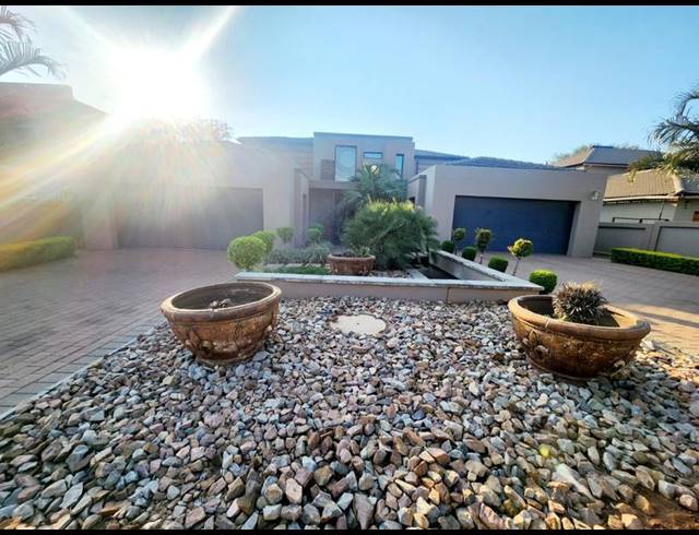 5 BEDROOM HOUSE FOR SALE IN ZAMBEZI COUNTRY ESTATE